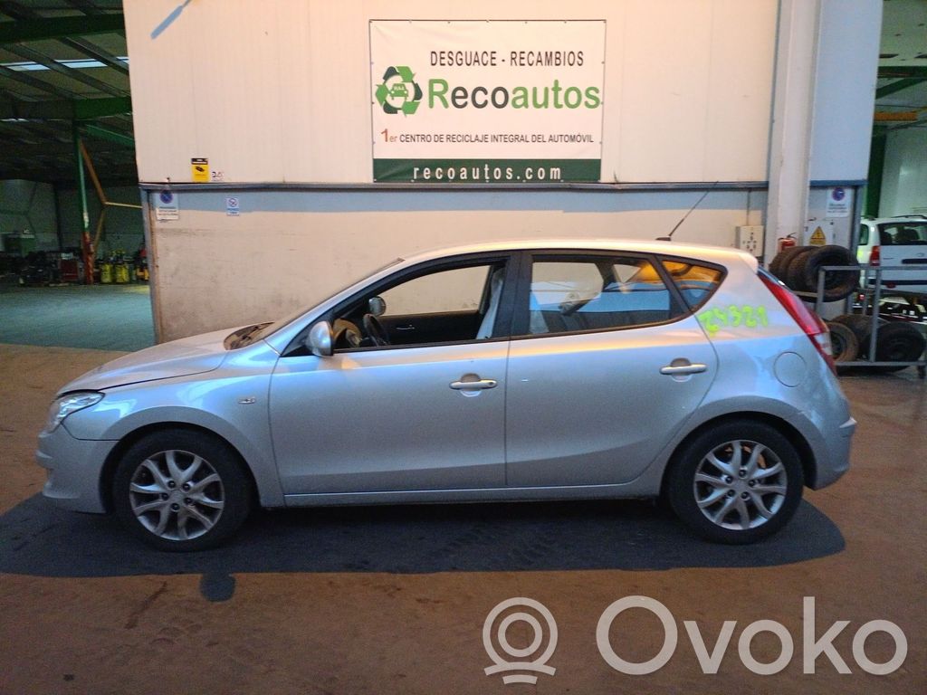i30 i30  282012A400