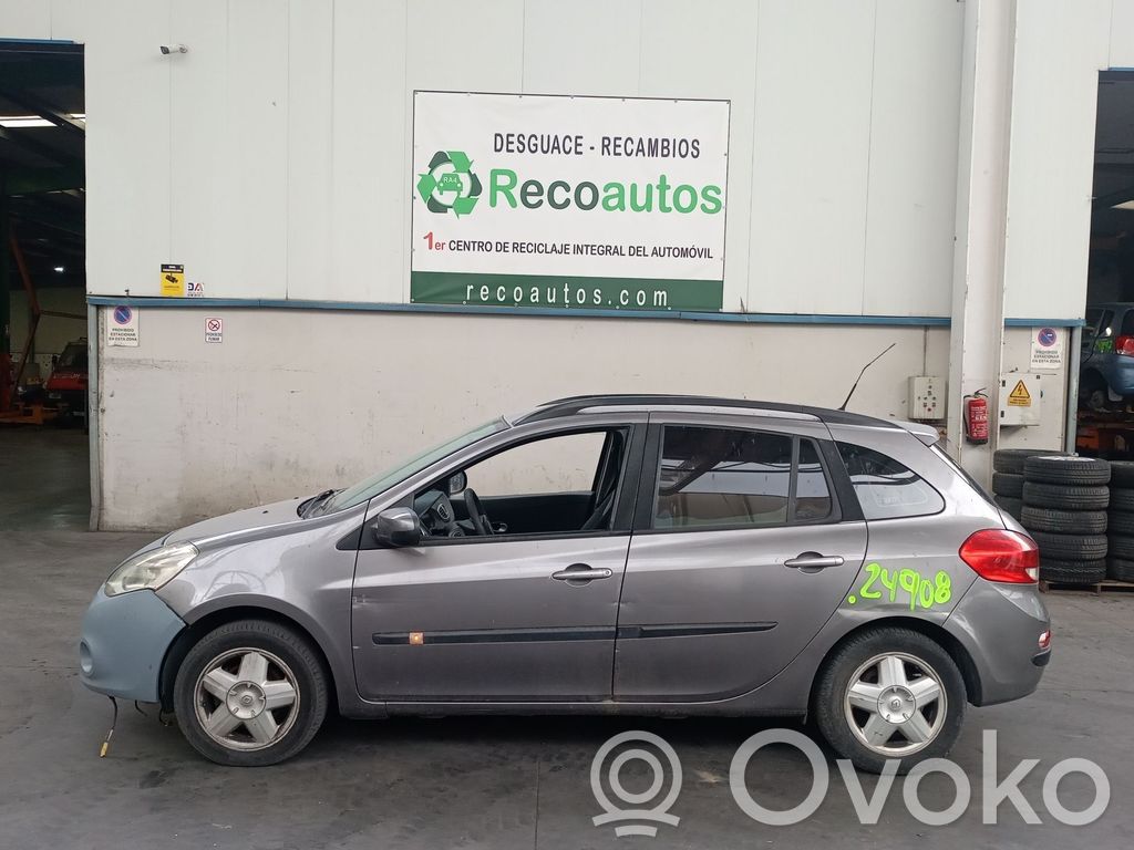 Clio III Clio  8200660033A
