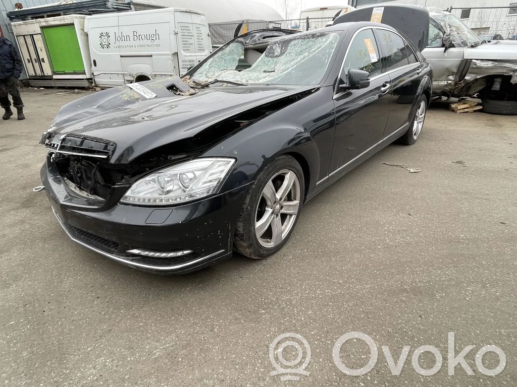 S W221 S-class, AMG (W126, W140, W220, W221, W222)  A2218204602
