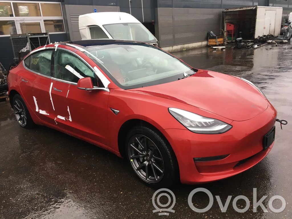 Model 3 Tesla Model 3  E11048419