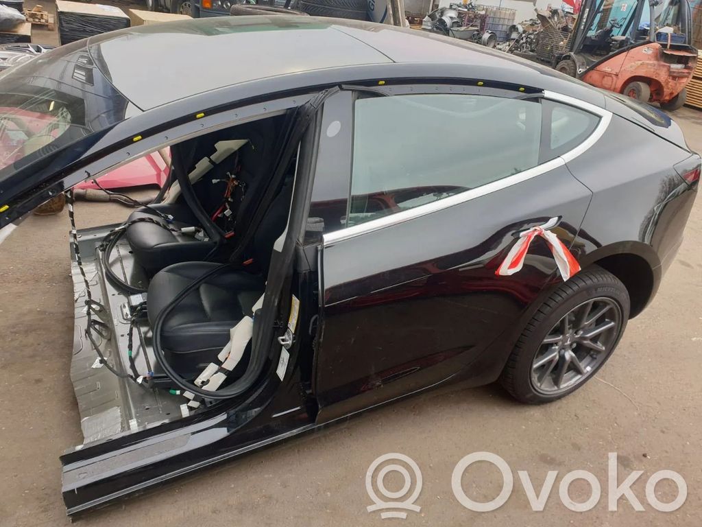 Model 3 Tesla Model 3  DRF84A34006A