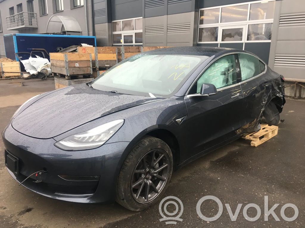Model 3 Tesla Model 3  920573003