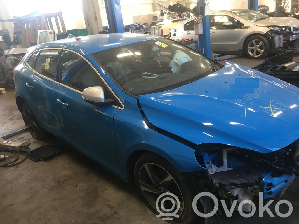 V40 S40, V40  151127A