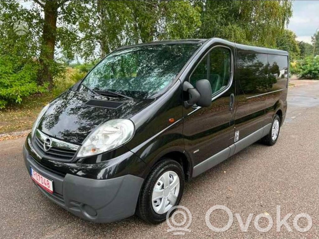 Vivaro Vivaro  1831484016