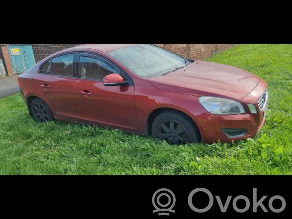 S60 S60  31367543