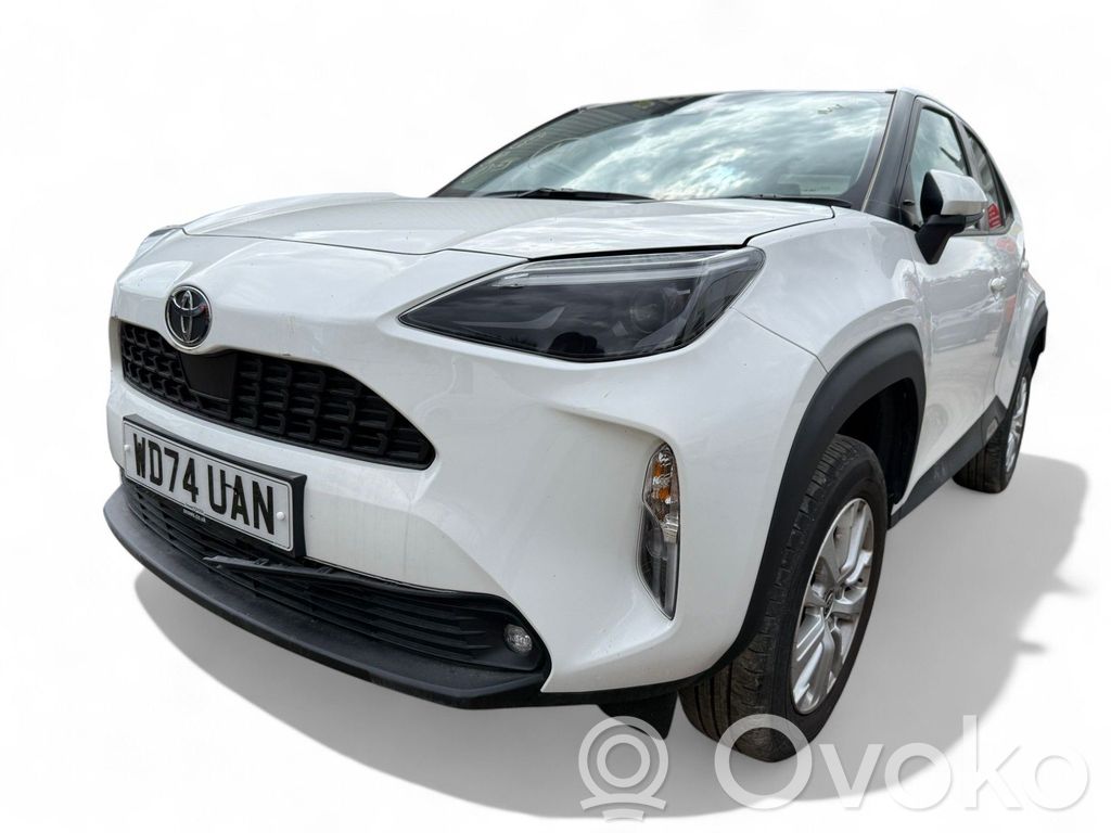 Yaris Cross Yaris Cross  899900D570