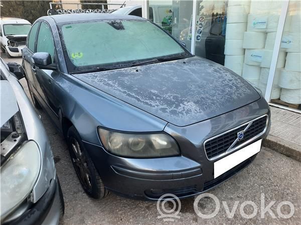 S40 S40, V40