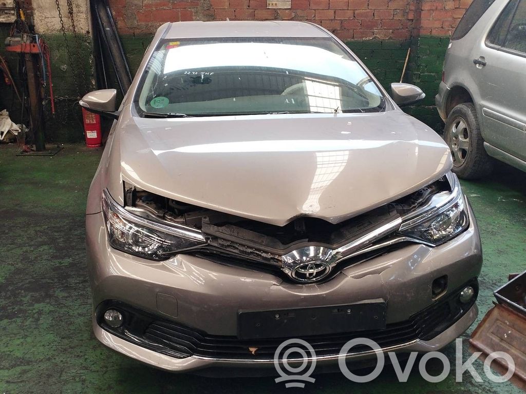 Auris E180 Auris  C1815