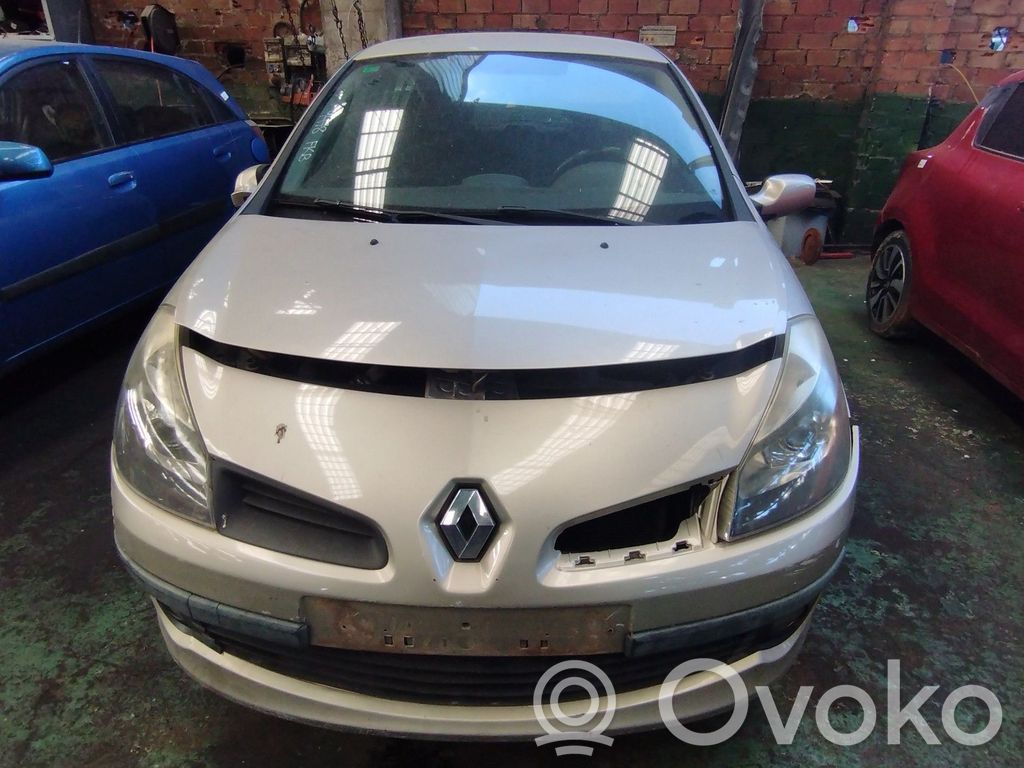 Clio III Clio  8200245499