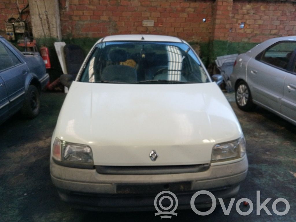 Clio I Clio  R04080031B