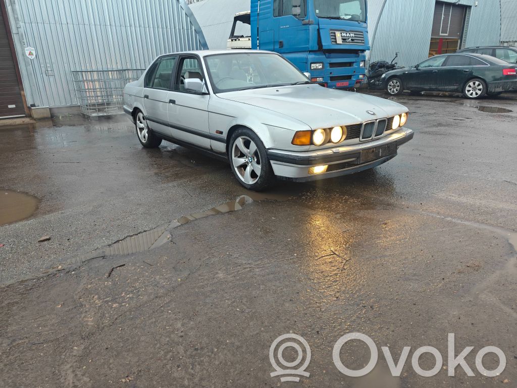7 E32 Series 7