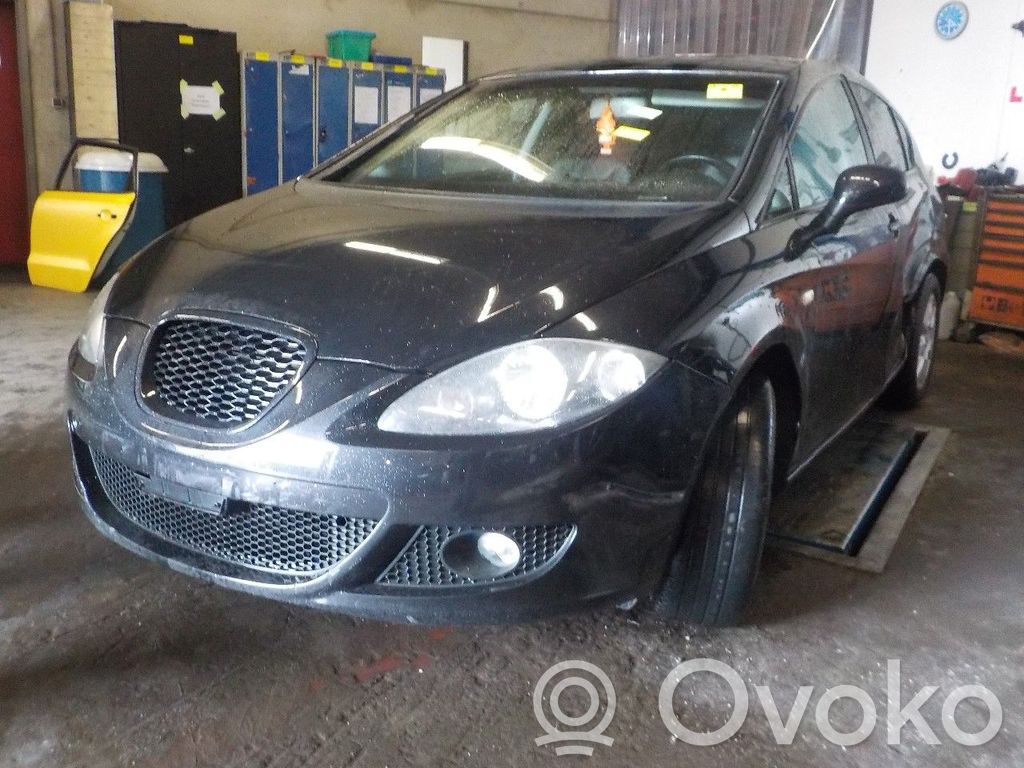 Leon (1P) Leon  10020701374