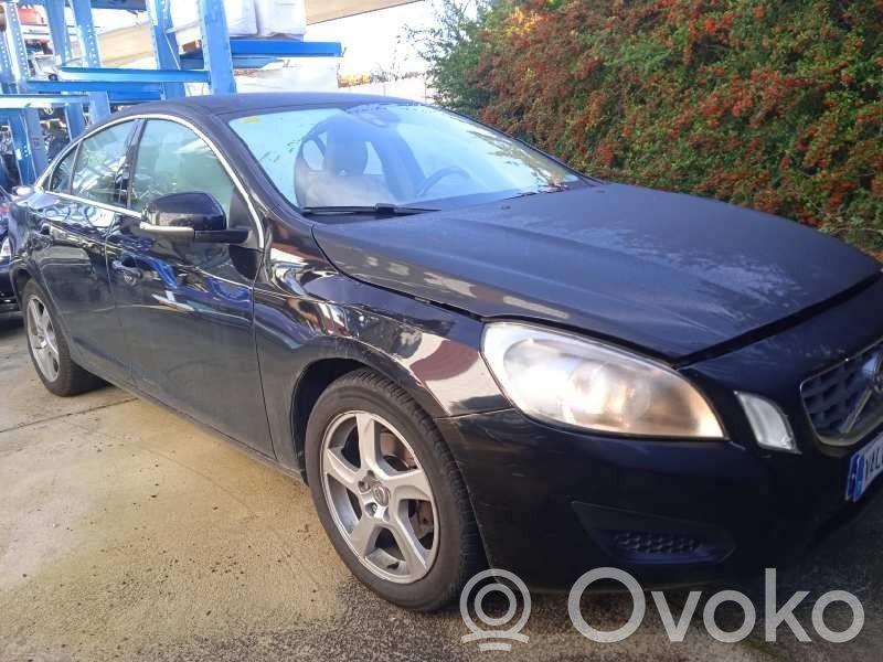 S60 S60  31273910