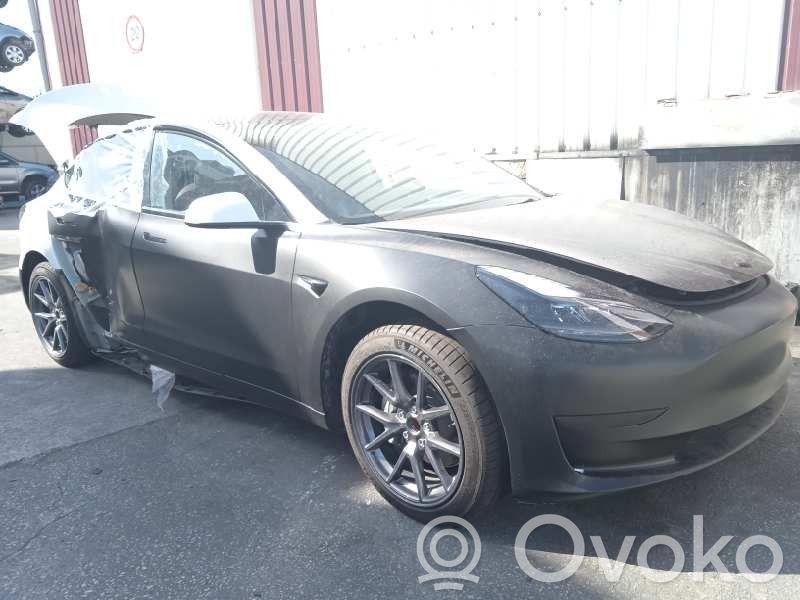 Model S Tesla Model S  164384600A