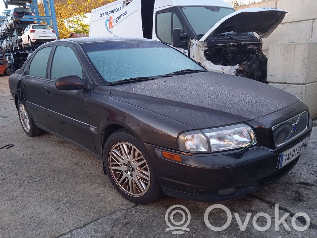 S80 S80  39977550