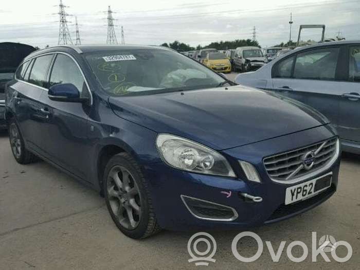 V60 V60, V60 Cross Country  36051713