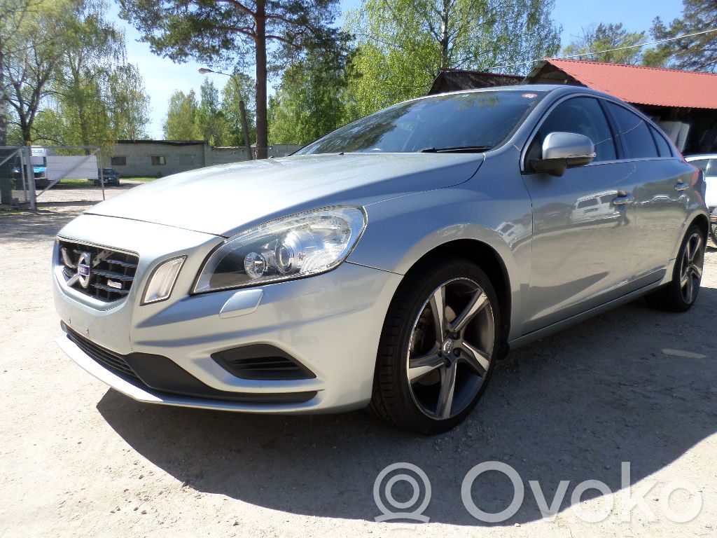S60 S60  31345236