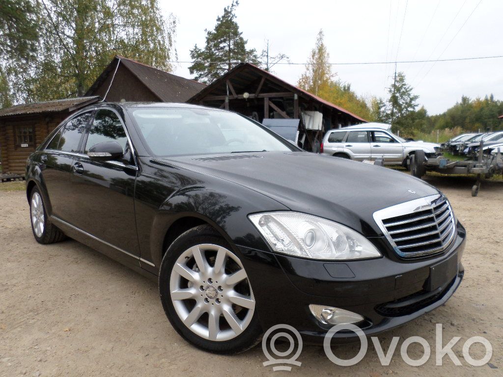 S W221 S-class, AMG (W126, W140, W220, W221, W222)  0015409517