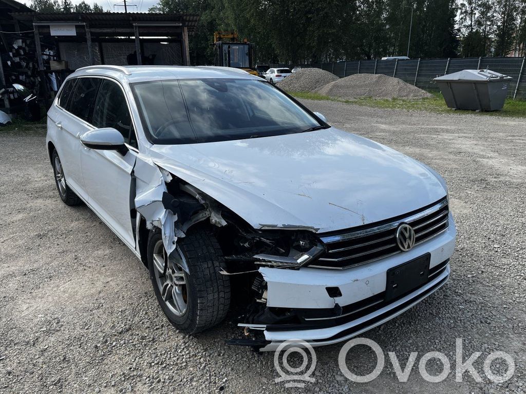 PASSAT B8 USA Passat  3Q0407272AR