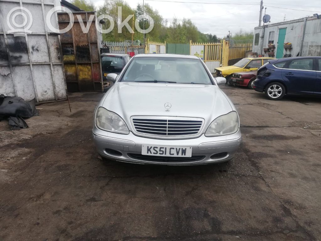 Mercedes-Benz S W220