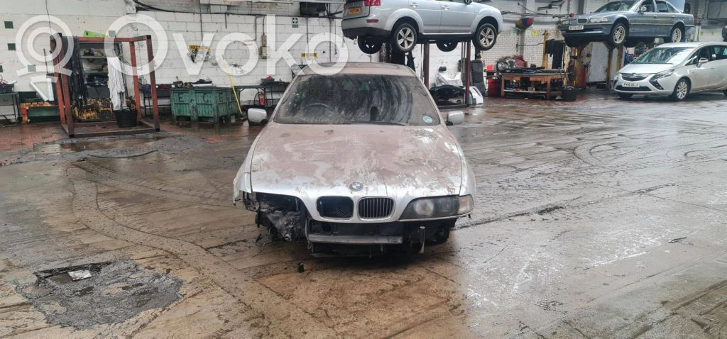 BMW 5 E39