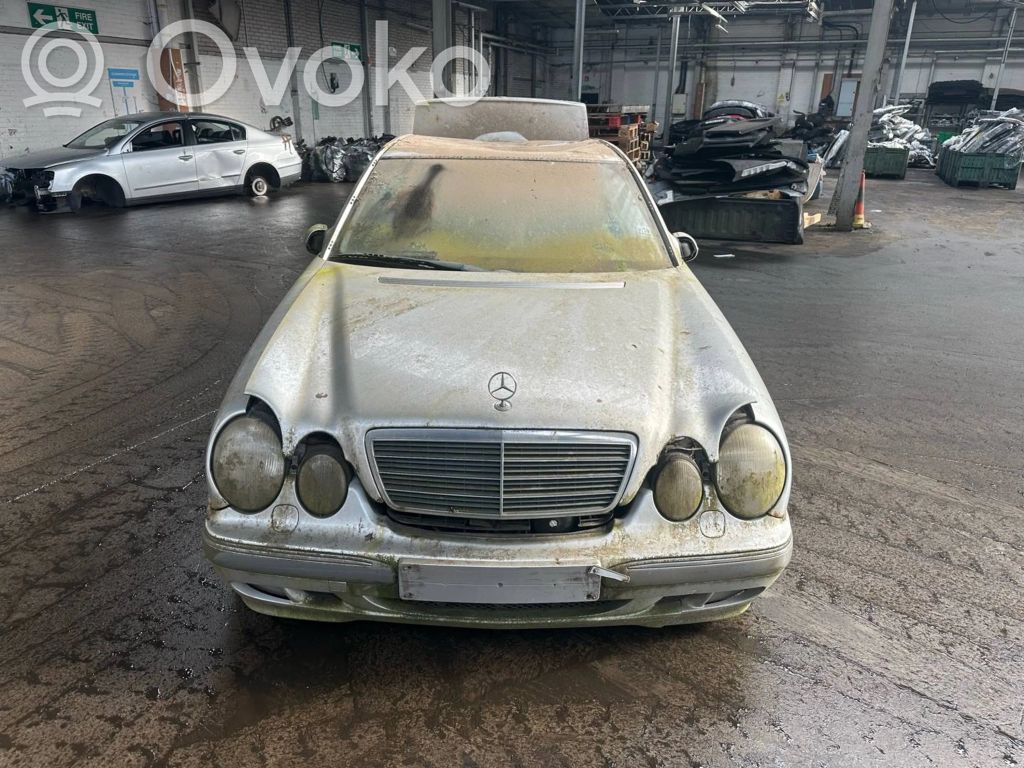 Mercedes-Benz E W210