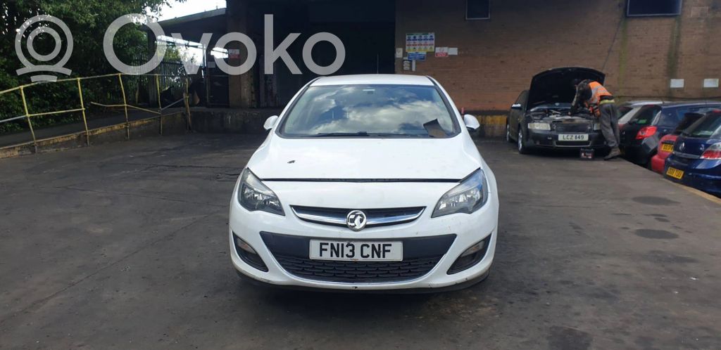 Opel Astra J
