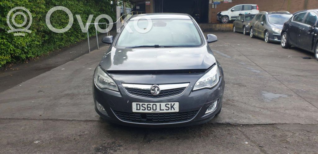 Opel Astra J