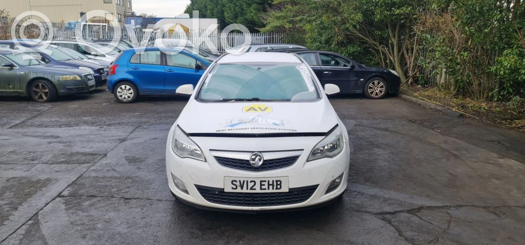 Opel Astra J