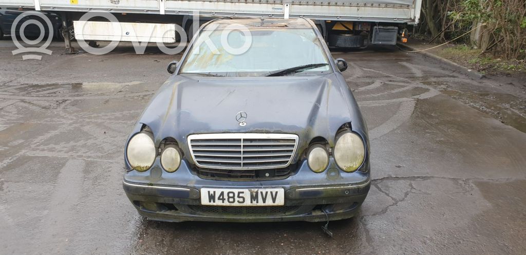 Mercedes-Benz E W210