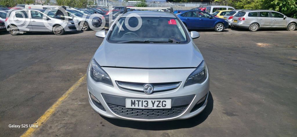 Opel Astra J