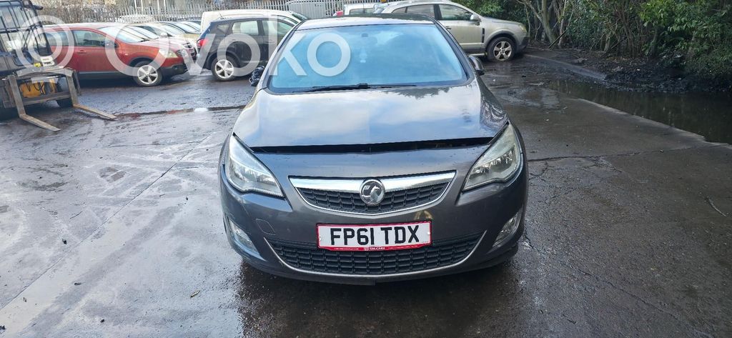 Opel Astra J