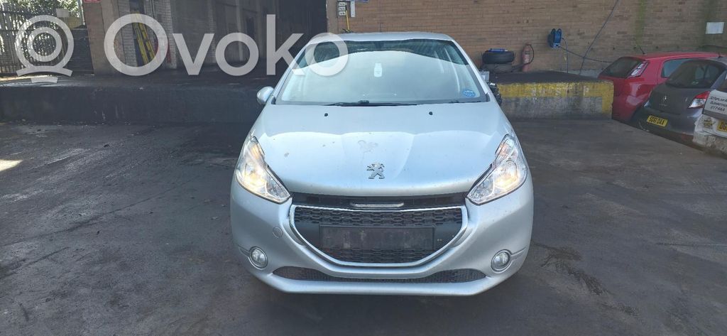 Peugeot 208 I