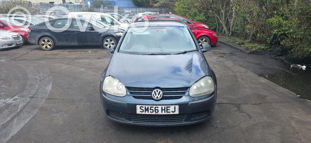 Volkswagen Golf V