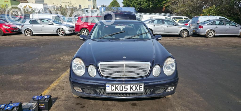 Mercedes-Benz E W211