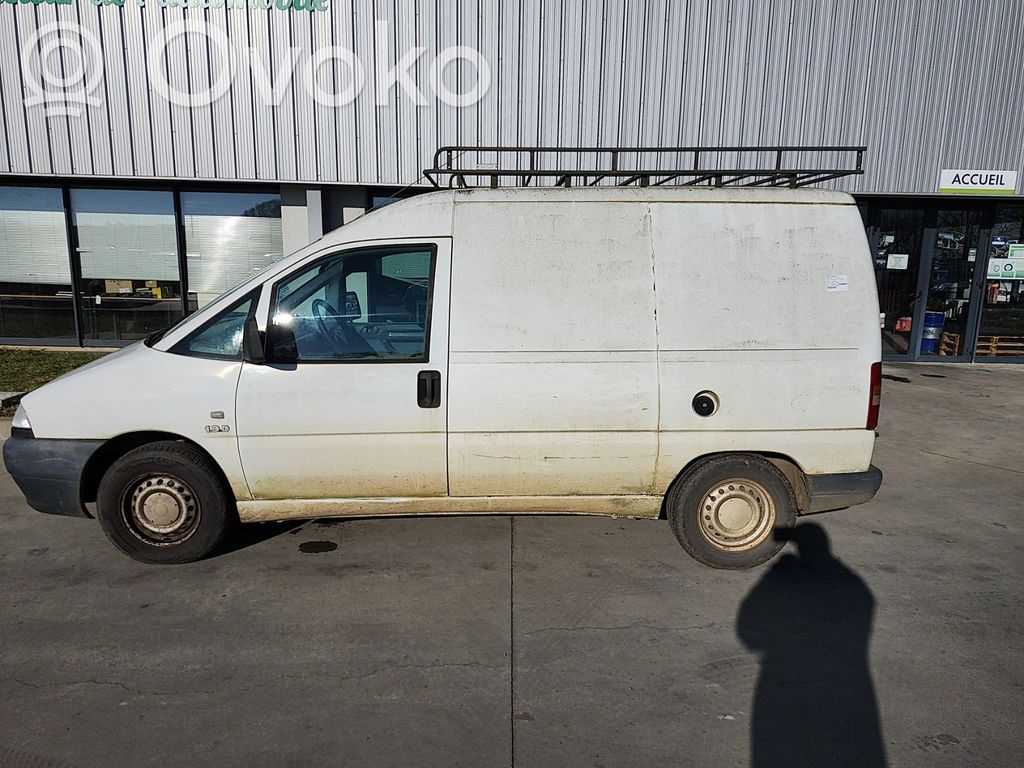 Jumpy Jumpy  00003520P4