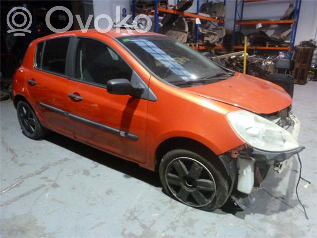 Clio III Clio  8200652284