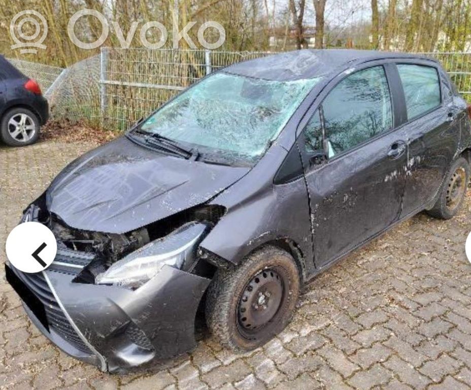 Yaris Yaris  8946552740