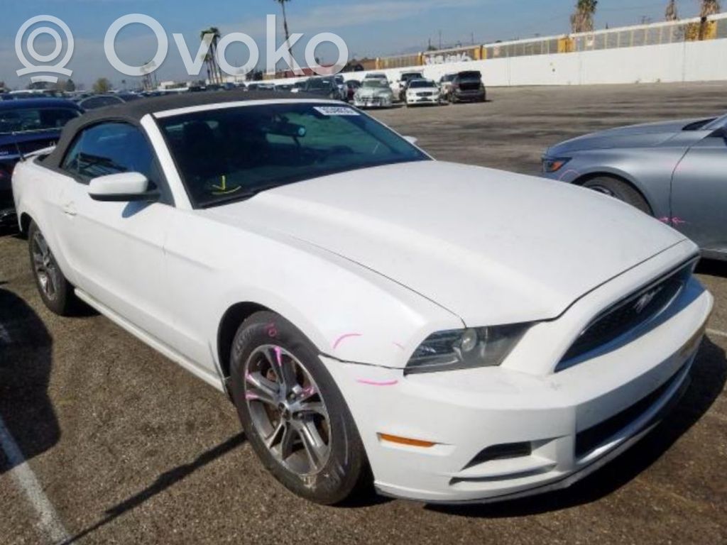 Mustang V Mustang  AE5T13D061AA