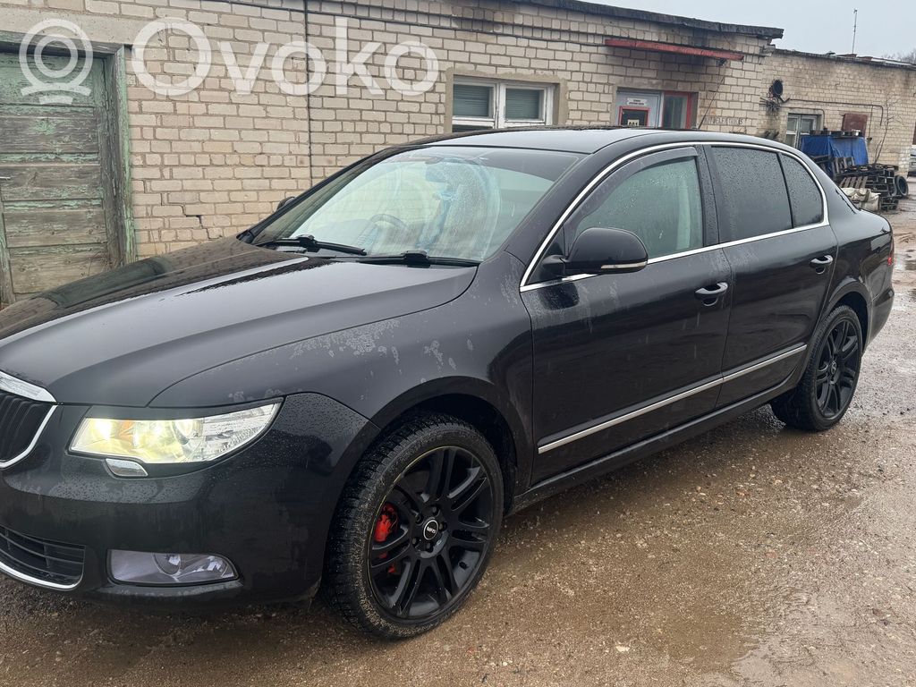 Superb B6 (3T) Superb  3T0867501