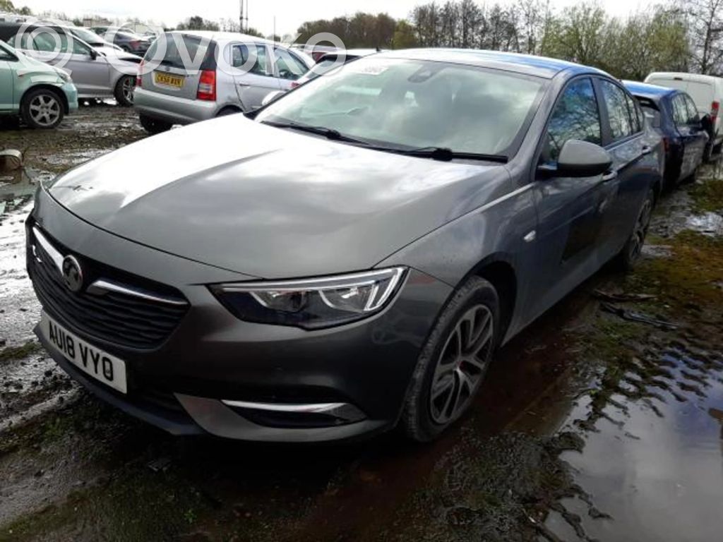 Insignia B Insignia  39096090
