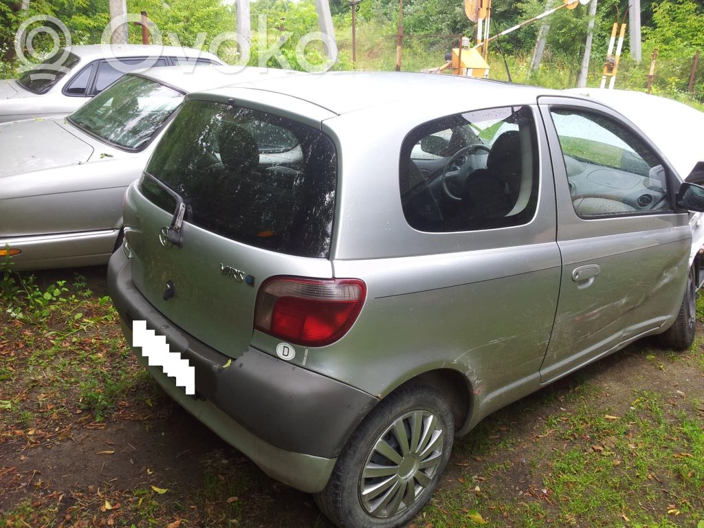 Yaris Yaris  8946552030