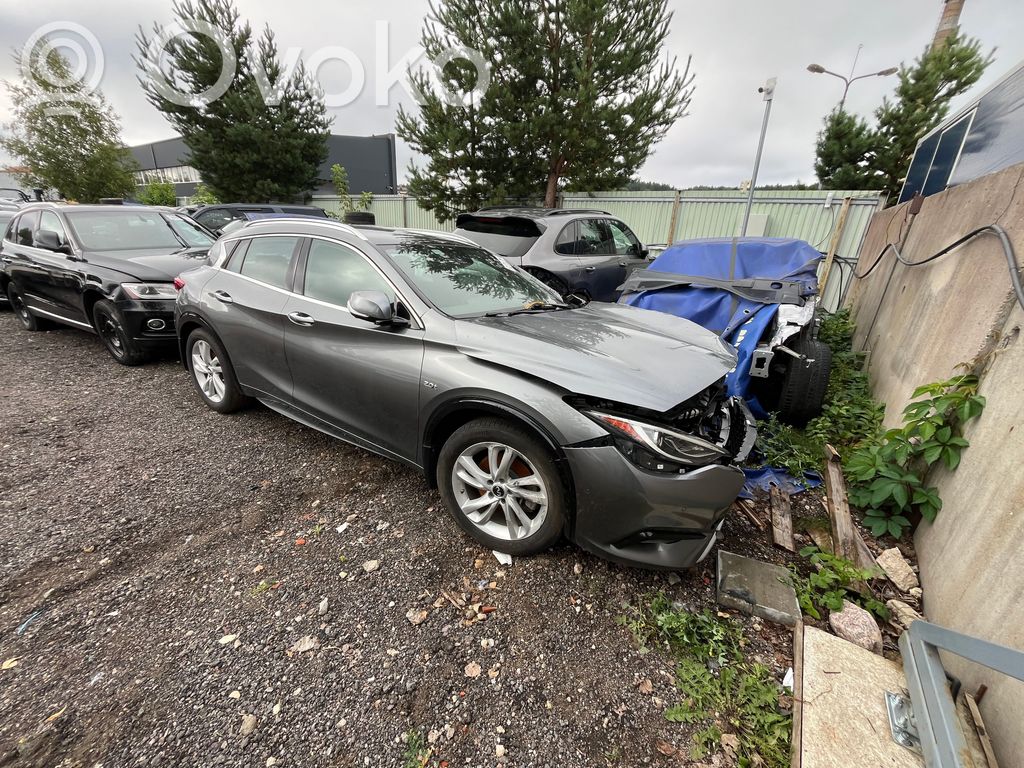 QX30 QX30
