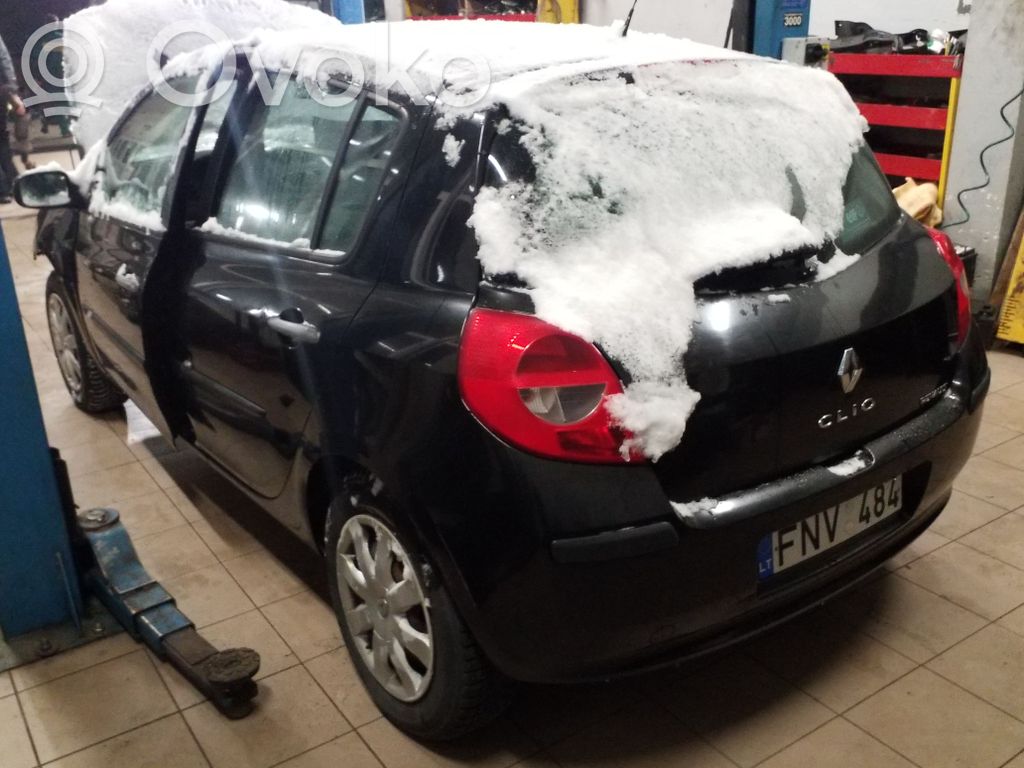 Clio III Clio  8200344394