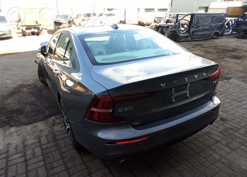 S60 S60  31697444