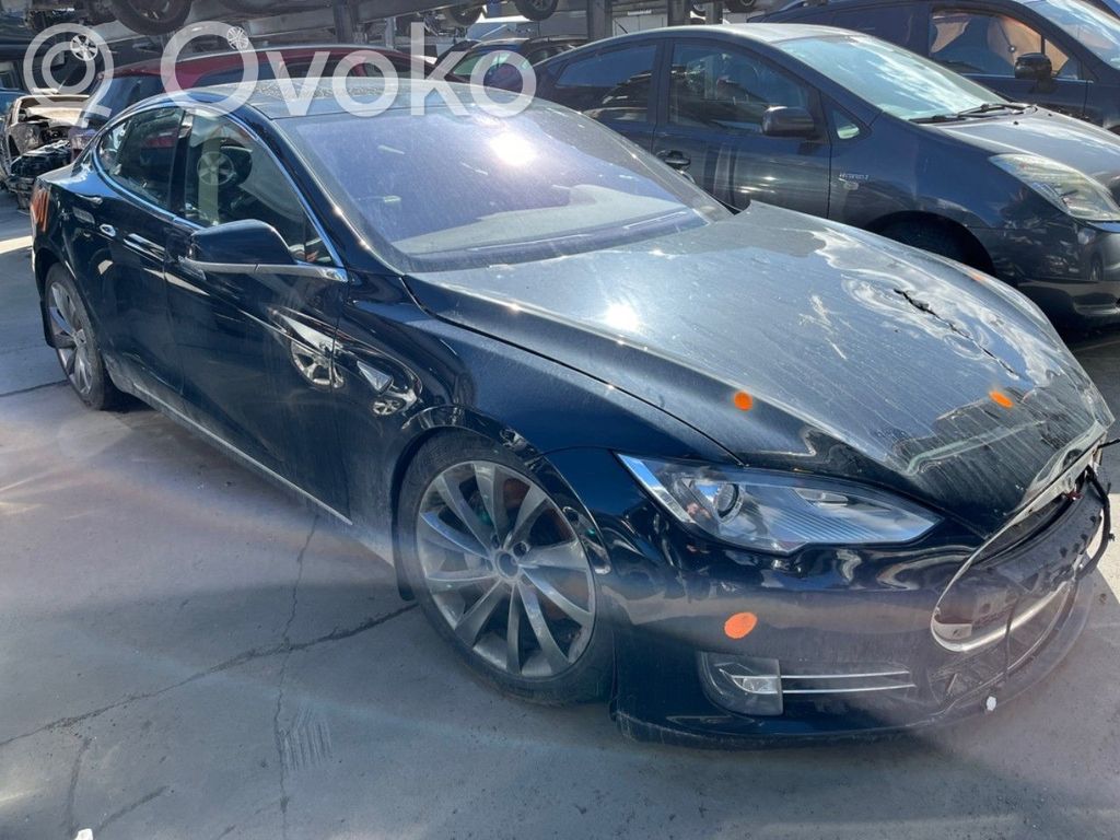 Model S Tesla Model S  6006622E0E