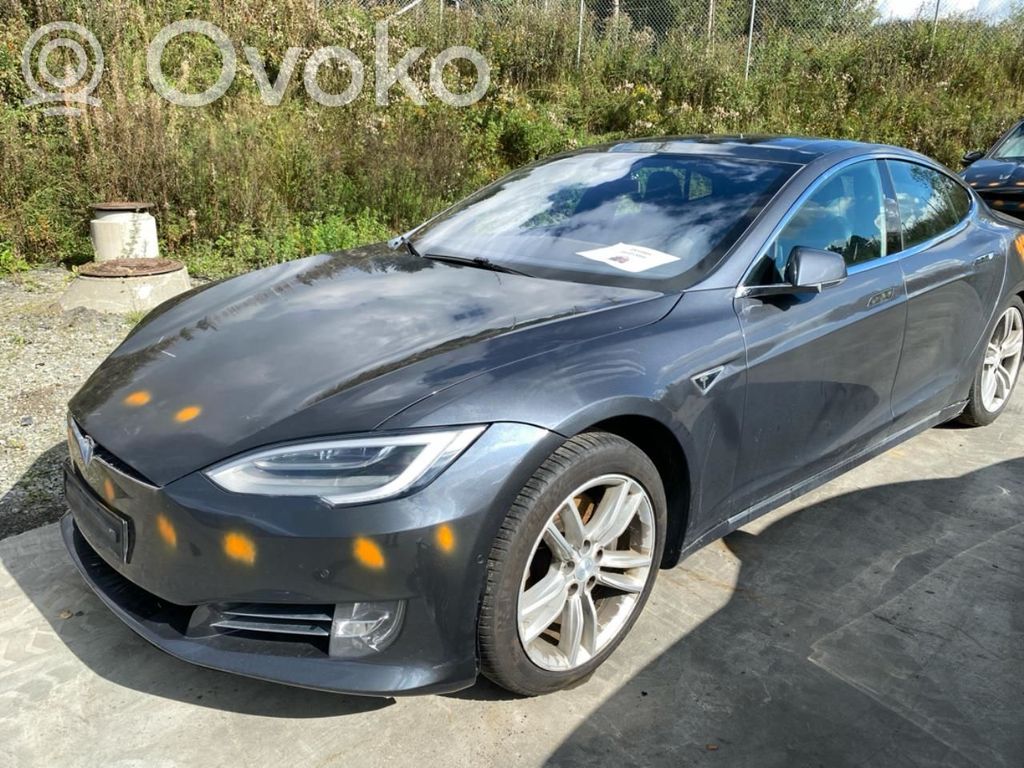 Model S Tesla Model S  100751200B