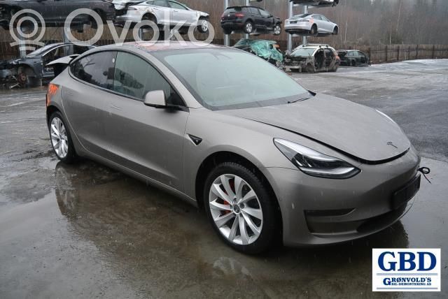 Model 3 Tesla Model 3  107790499C