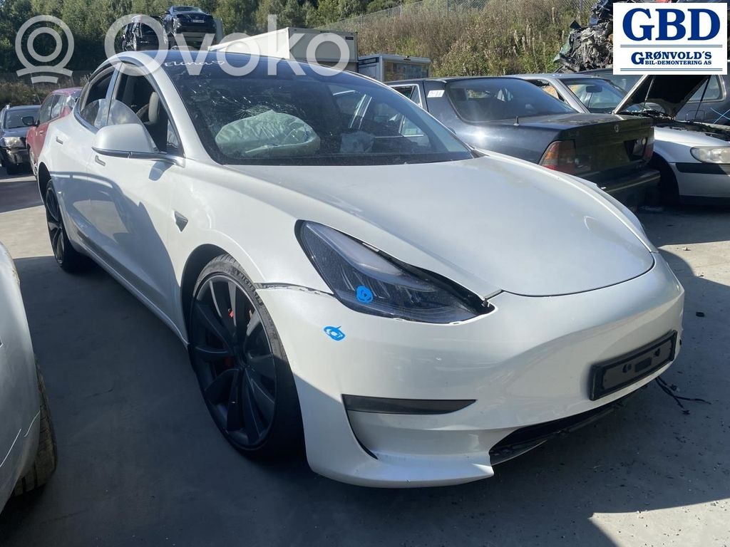 Model 3 Tesla Model 3  104474600A