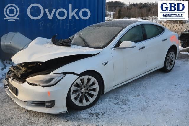 Model S Tesla Model S  108581500B